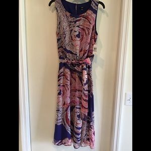 Sleeveless multi print lined dress